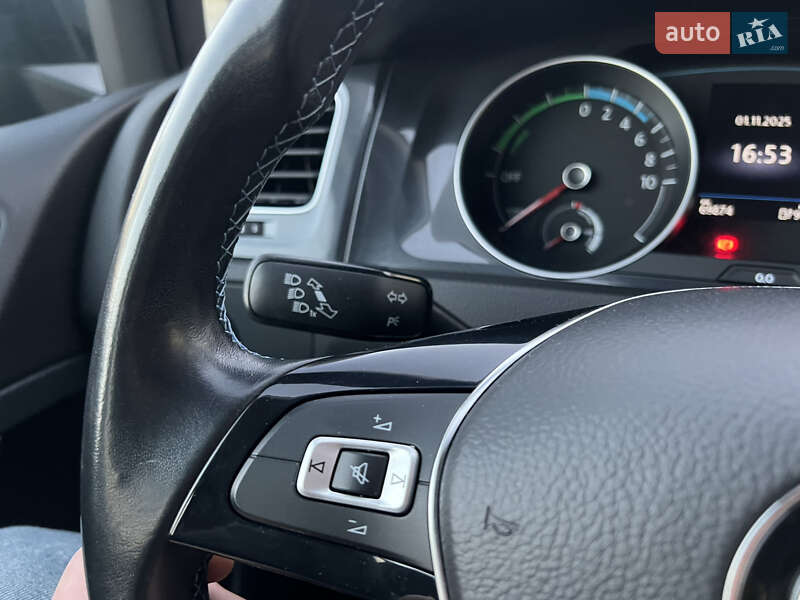 Хэтчбек Volkswagen e-Golf 2020 в Бродах фото 23 Хэтчбек Volkswagen e-Golf 2020 в Бродах