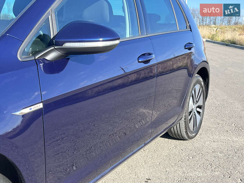 Хэтчбек Volkswagen e-Golf 2018 в Дрогобыче