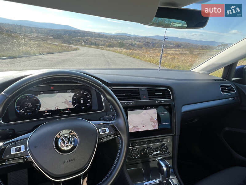 Хэтчбек Volkswagen e-Golf 2018 в Дрогобыче