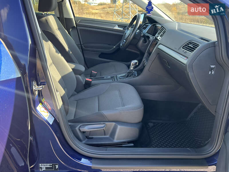 Хэтчбек Volkswagen e-Golf 2018 в Дрогобыче