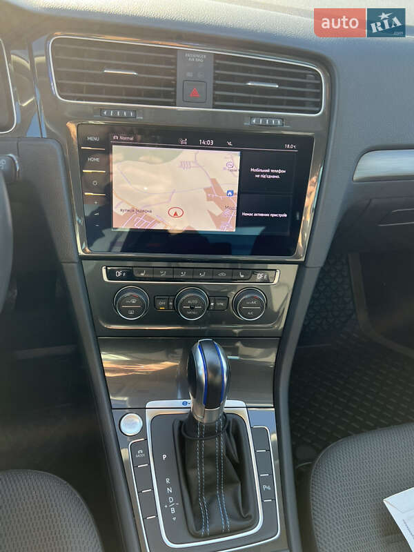 Хэтчбек Volkswagen e-Golf 2018 в Дрогобыче