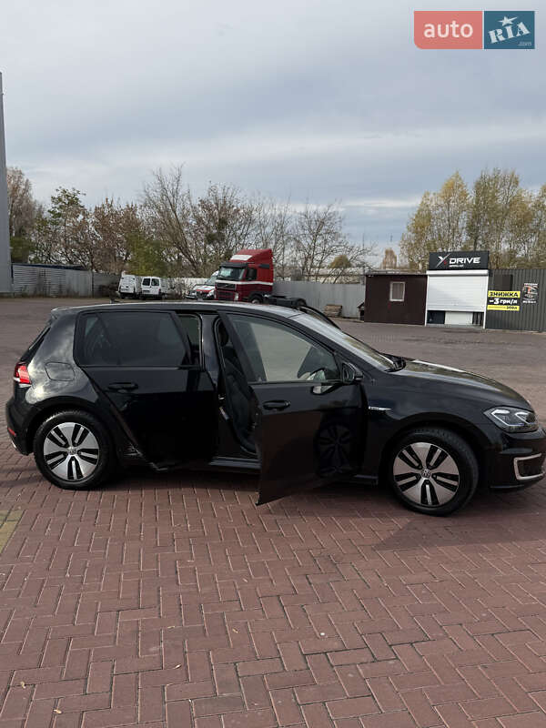 Хетчбек Volkswagen e-Golf 2017 в Рівному фото 2 Хетчбек Volkswagen e-Golf 2017 в Рівному