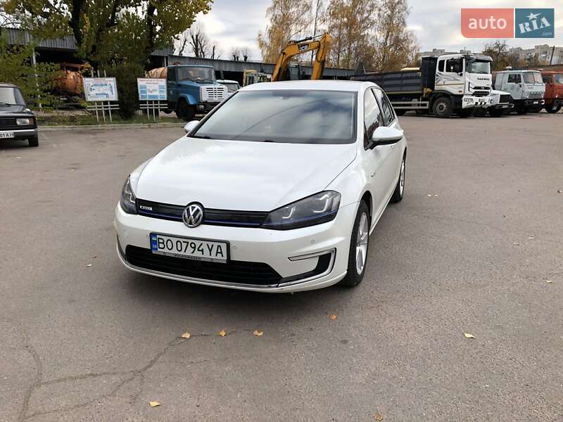 Volkswagen e-Golf 2014