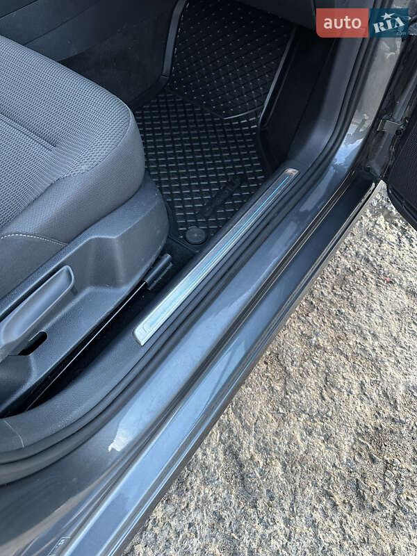 Хэтчбек Volkswagen e-Golf 2019 в Харькове