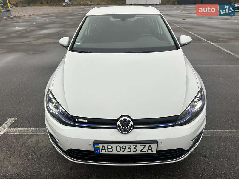 Хэтчбек Volkswagen e-Golf 2018 в Киеве