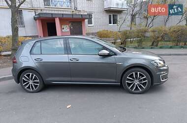 Хетчбек Volkswagen e-Golf 2020 в Дніпрі