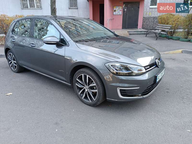 Хетчбек Volkswagen e-Golf 2020 в Дніпрі фото 22 Хетчбек Volkswagen e-Golf 2020 в Дніпрі