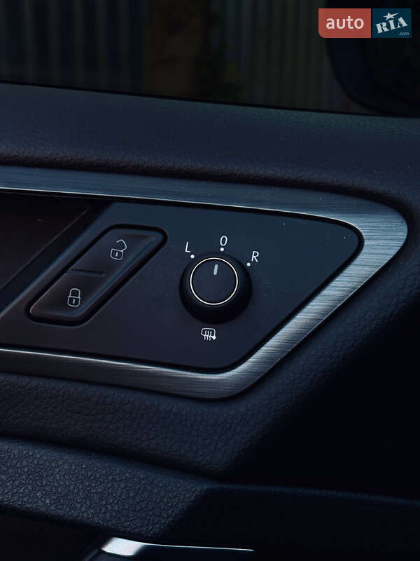 Хэтчбек Volkswagen e-Golf 2020 в Мукачево