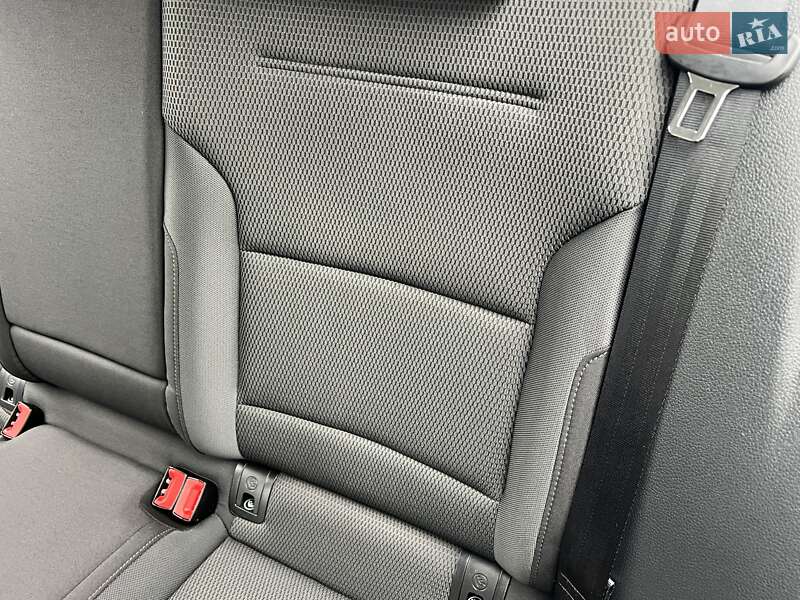 Хэтчбек Volkswagen e-Golf 2018 в Ровно фото 54 Хэтчбек Volkswagen e-Golf 2018 в Ровно