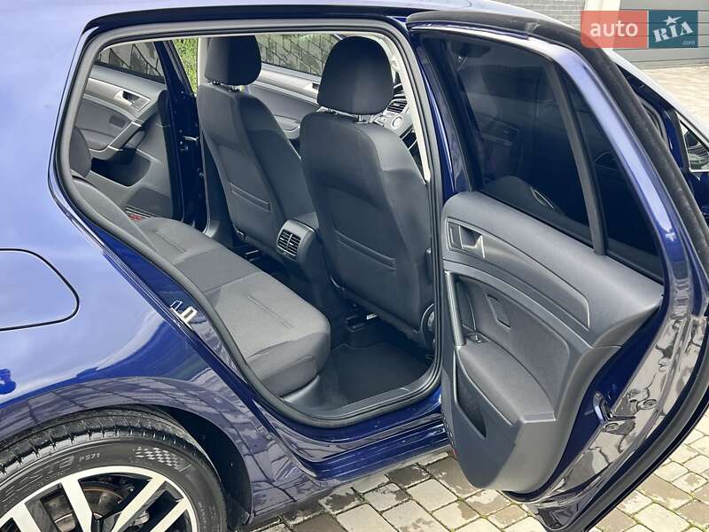 Хэтчбек Volkswagen e-Golf 2018 в Ровно фото 65 Хэтчбек Volkswagen e-Golf 2018 в Ровно