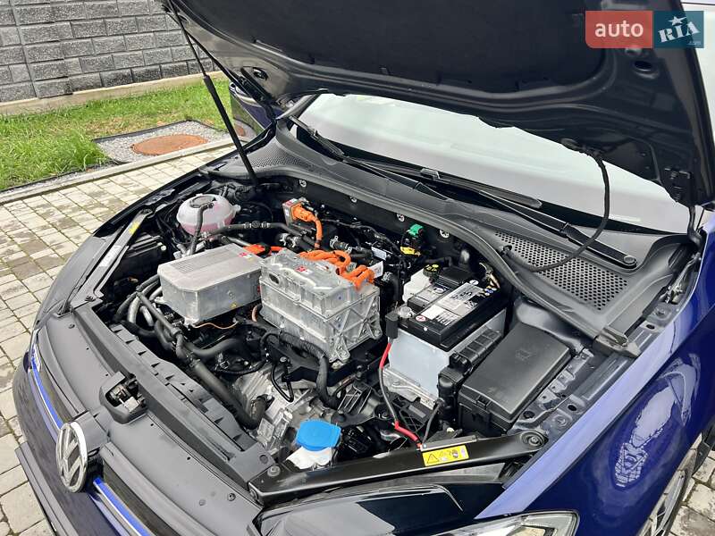 Хэтчбек Volkswagen e-Golf 2018 в Ровно фото 79 Хэтчбек Volkswagen e-Golf 2018 в Ровно