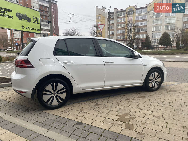 Хэтчбек Volkswagen e-Golf 2016 в Ивано-Франковске
