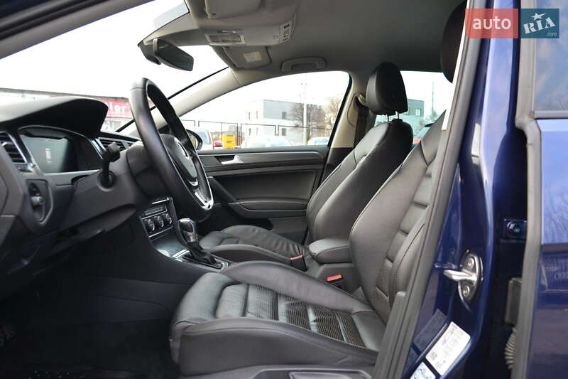 Хэтчбек Volkswagen e-Golf 2018 в Луцке