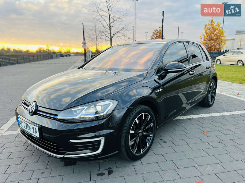 Хэтчбек Volkswagen e-Golf 2018 в Мукачево