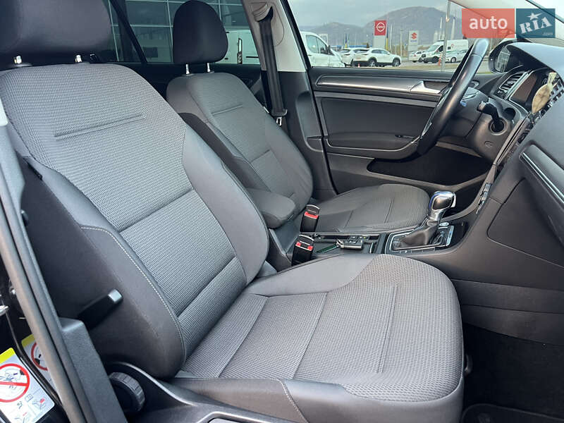 Хэтчбек Volkswagen e-Golf 2018 в Мукачево