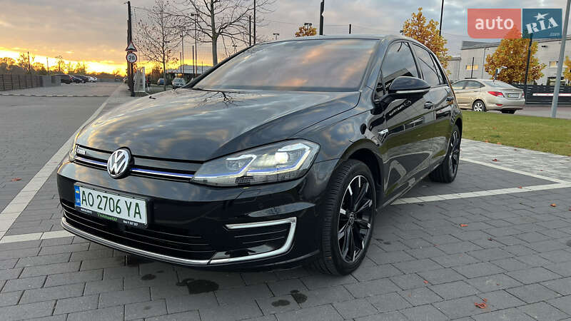 Хэтчбек Volkswagen e-Golf 2018 в Мукачево