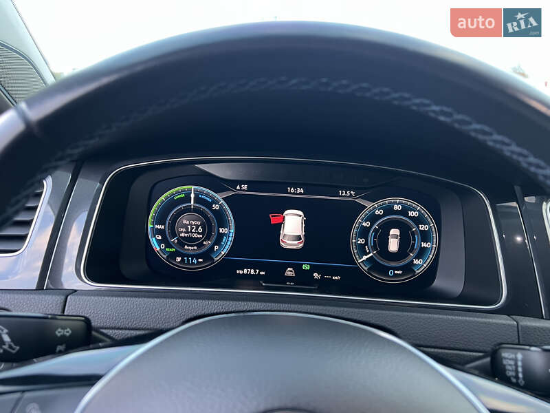 Хэтчбек Volkswagen e-Golf 2018 в Мукачево