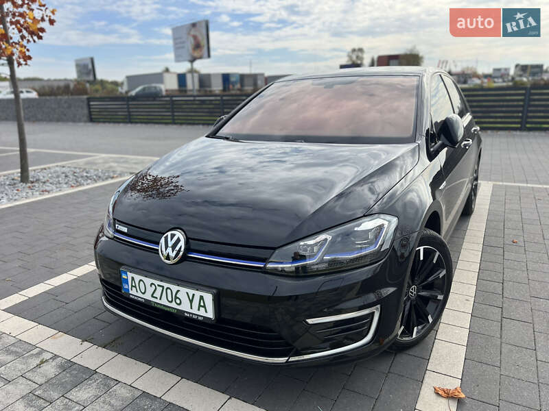 Хэтчбек Volkswagen e-Golf 2018 в Мукачево