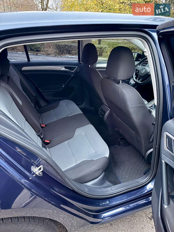 Хэтчбек Volkswagen e-Golf 2016 в Белой Церкви