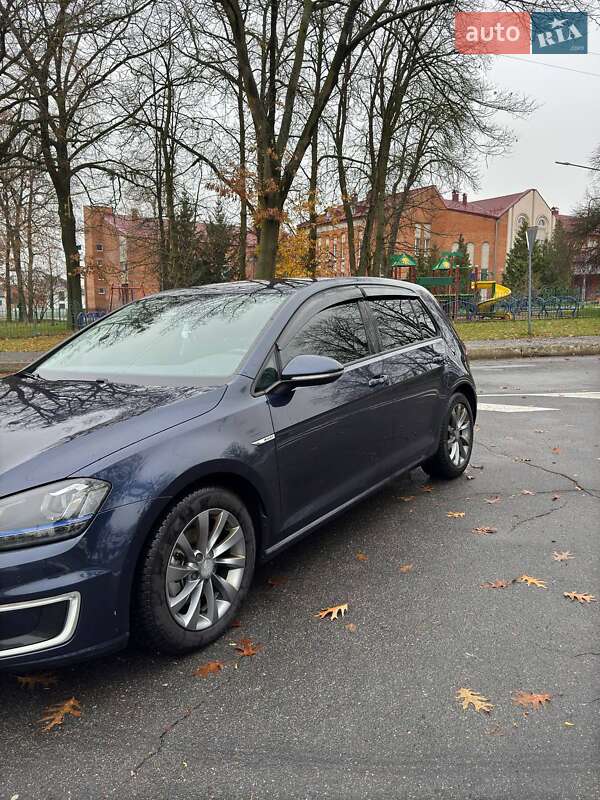 Volkswagen e-Golf 2015 Volkswagen e-Golf 2015
