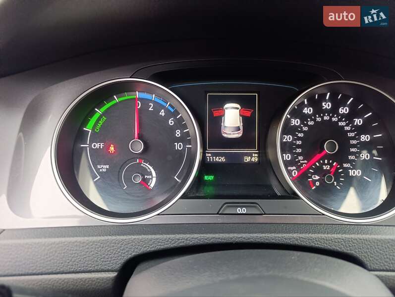 Хэтчбек Volkswagen e-Golf 2015 в Хмельницком фото 2 Хэтчбек Volkswagen e-Golf 2015 в Хмельницком