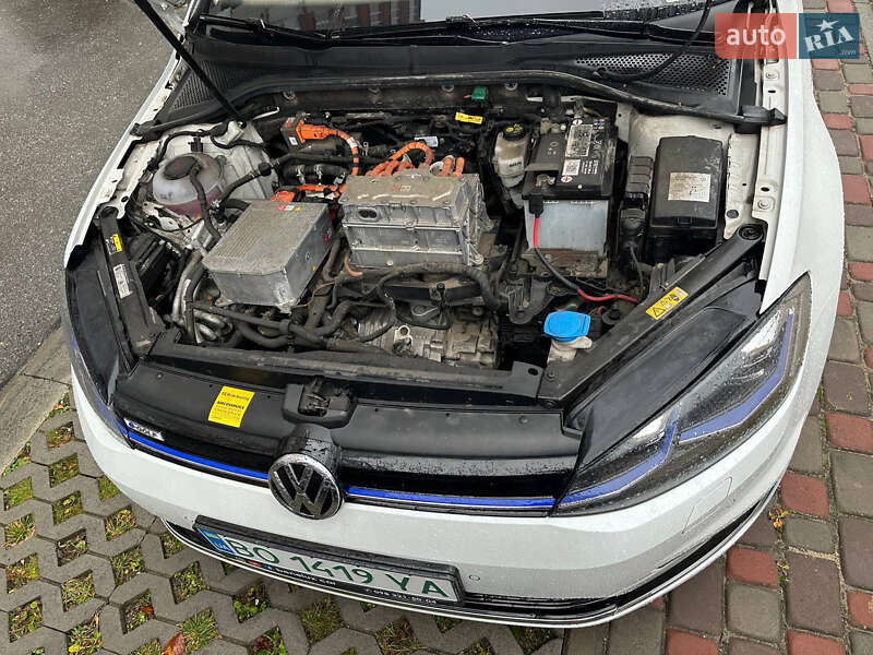 Хэтчбек Volkswagen e-Golf 2018 в Тернополе