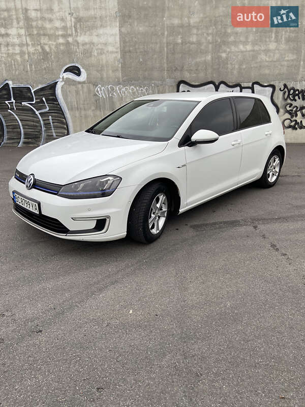 Хетчбек Volkswagen e-Golf 2014 в Львові