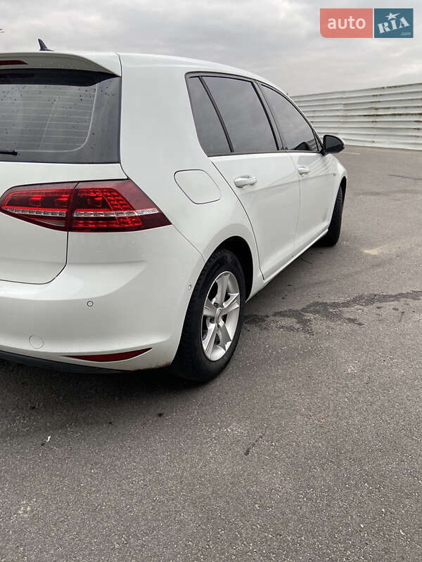 Хетчбек Volkswagen e-Golf 2014 в Львові