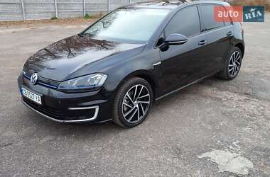 Хэтчбек Volkswagen e-Golf 2016 в Козельце