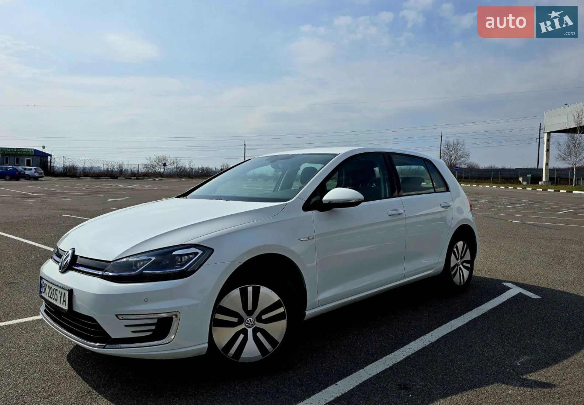 2020 Volkswagen Golf - мініатюра 2