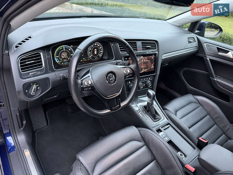 Хэтчбек Volkswagen e-Golf 2019 в Ровно