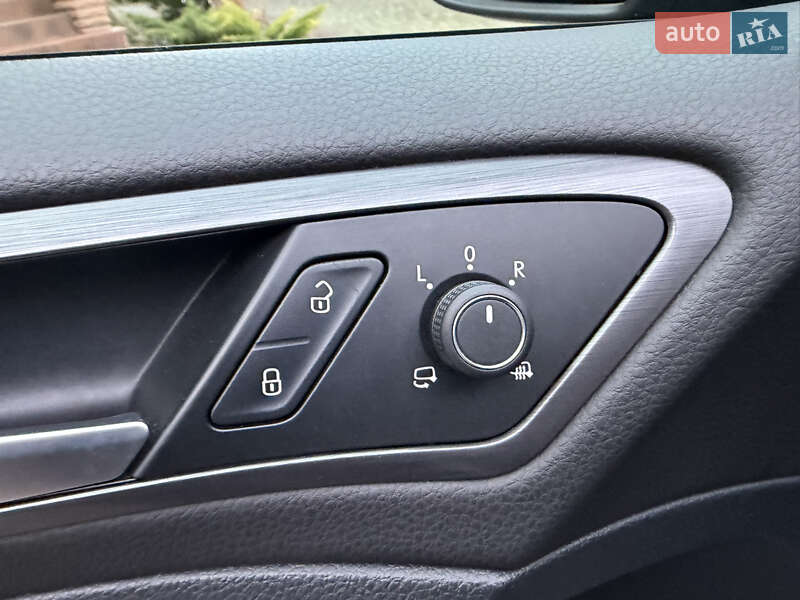 Хэтчбек Volkswagen e-Golf 2019 в Ровно