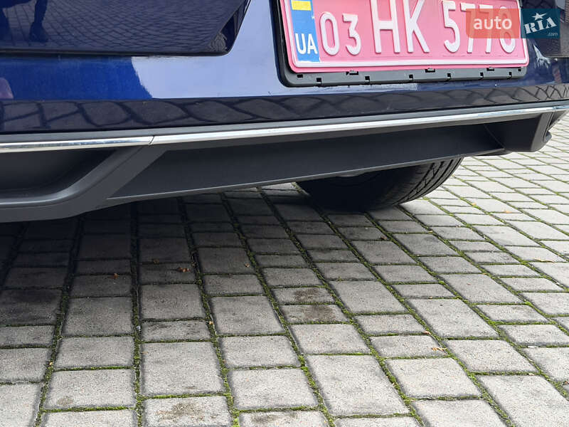 Хэтчбек Volkswagen e-Golf 2019 в Ровно