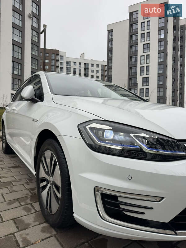 Хэтчбек Volkswagen e-Golf 2019 в Луцке
