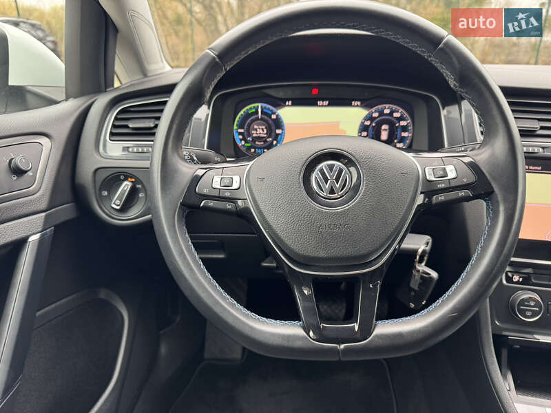 Хэтчбек Volkswagen e-Golf 2019 в Луцке