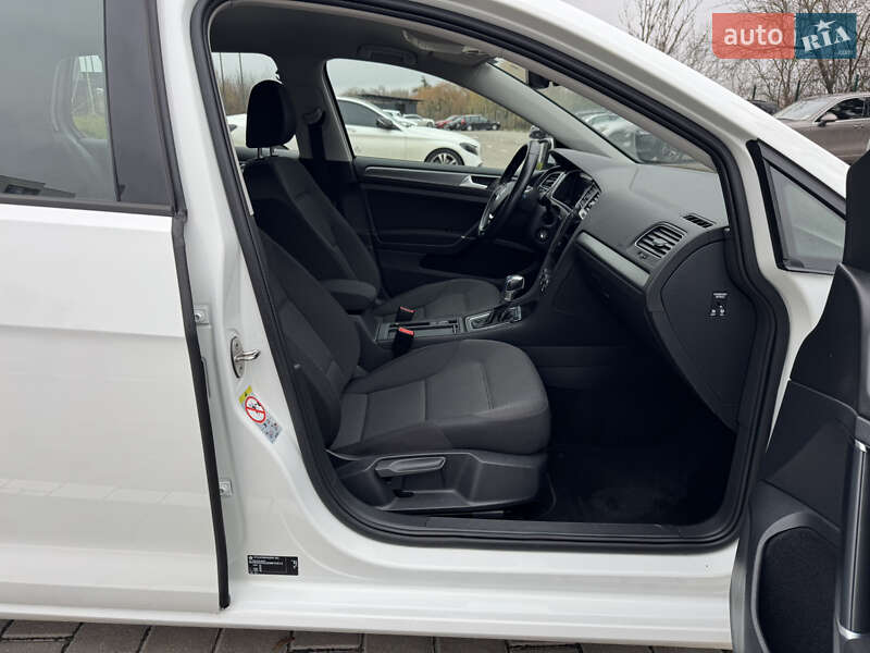 Хэтчбек Volkswagen e-Golf 2019 в Луцке