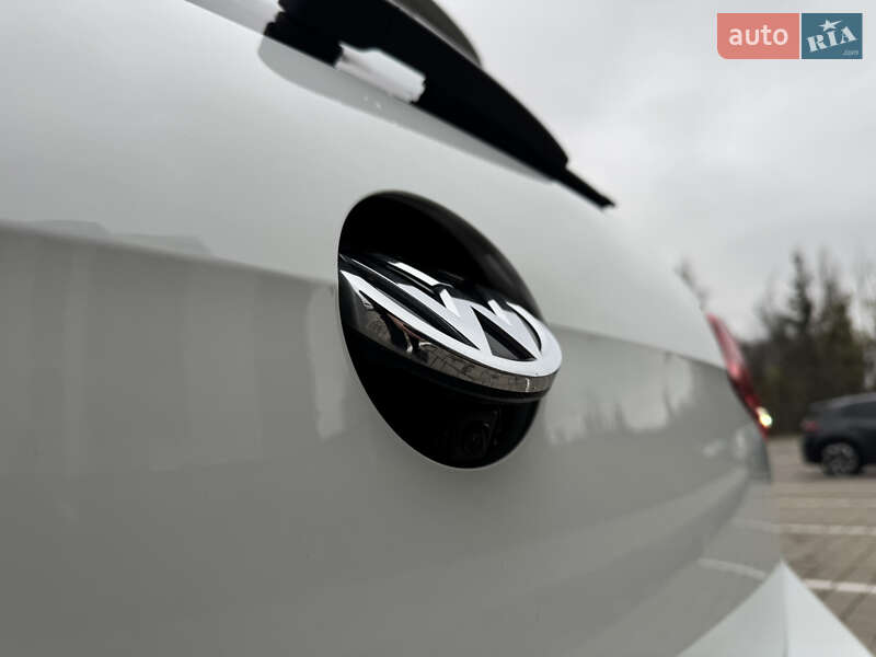 Хэтчбек Volkswagen e-Golf 2019 в Луцке