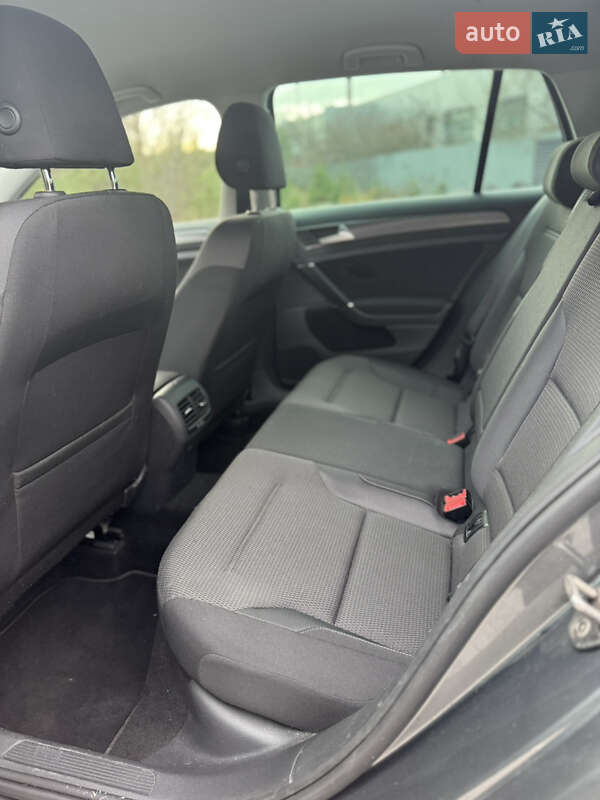 Хэтчбек Volkswagen e-Golf 2018 в Ковеле фото 23 Хэтчбек Volkswagen e-Golf 2018 в Ковеле