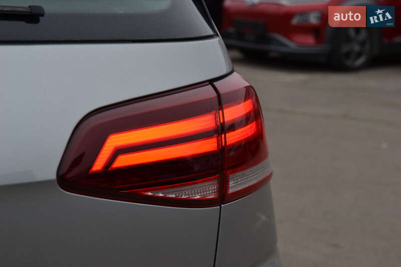 Хэтчбек Volkswagen e-Golf 2018 в Луцке