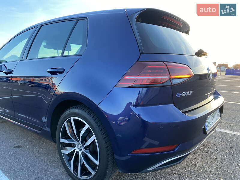 Хэтчбек Volkswagen e-Golf 2018 в Львове