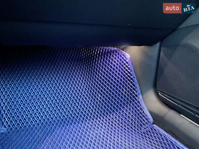 Хэтчбек Volkswagen e-Golf 2018 в Львове