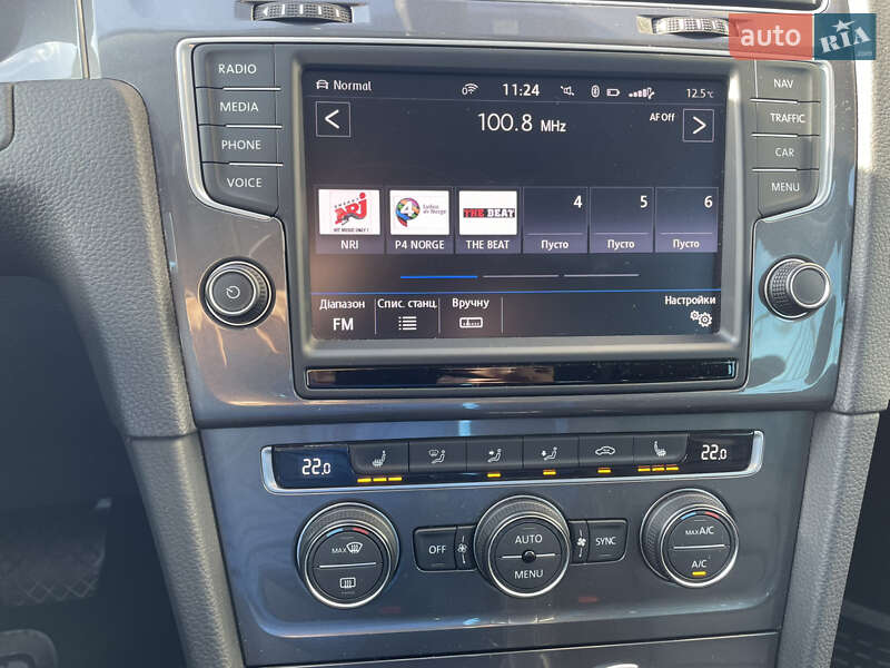 Хэтчбек Volkswagen e-Golf 2017 в Кропивницком