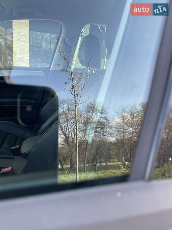 Хэтчбек Volkswagen e-Golf 2017 в Кропивницком