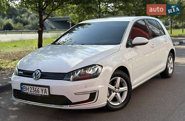 Хетчбек Volkswagen e-Golf 2014 в Києві
