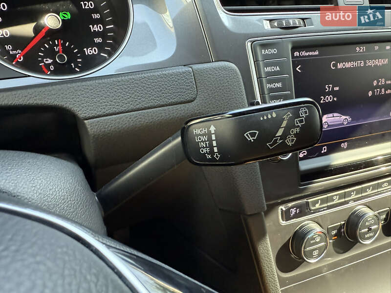 Хэтчбек Volkswagen e-Golf 2014 в Киеве