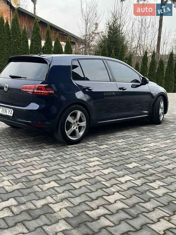 Хетчбек Volkswagen e-Golf 2015 в Косові фото 7 Хетчбек Volkswagen e-Golf 2015 в Косові