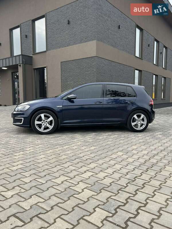 Хетчбек Volkswagen e-Golf 2015 в Косові фото 12 Хетчбек Volkswagen e-Golf 2015 в Косові