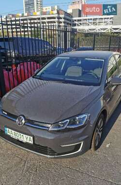Хэтчбек Volkswagen e-Golf 2017 в Киеве