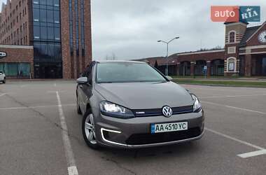 Хэтчбек Volkswagen e-Golf 2015 в Хотове