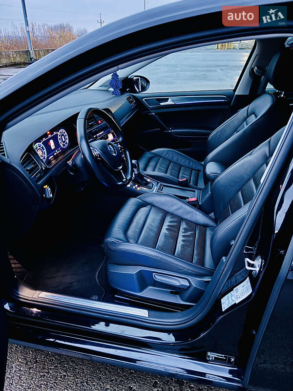 Хетчбек Volkswagen e-Golf 2018 в Львові